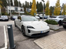 Porsche Taycan vaihtoauto