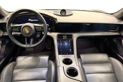 Porsche Taycan vaihtoauto