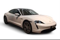 Porsche Taycan vaihtoauto