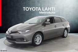 Toyota Auris vaihtoauto