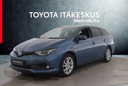 Toyota Auris vaihtoauto