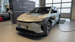 Toyota bZ4X vaihtoauto