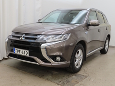 Mitsubishi Outlander PHEV vaihtoauto