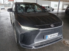 Toyota bZ4X vaihtoauto