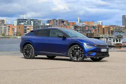 Koeajo: Kia EV6 tarjoaa pieniä parannuksia samalla erottuvalla ulkomuodolla