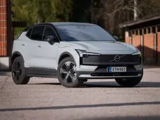 Volvo EX30 Cross Country - mökkitiemuoveilla ryyditetty pikkusähköauto