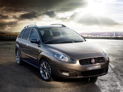 Autoesittely Fiat Croma 2008