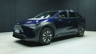 Toyota bZ4X vaihtoauto