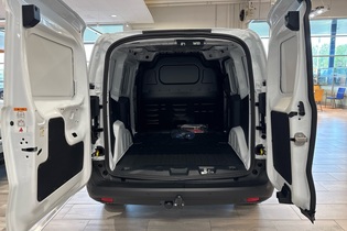 heti ajoon Ford Transit Courier