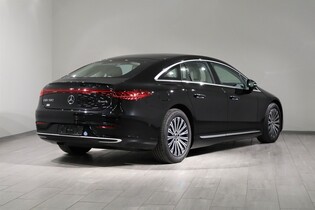 heti ajoon Mercedes-Benz EQS