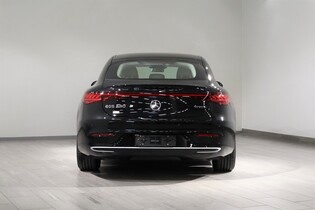 heti ajoon Mercedes-Benz EQS