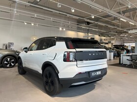 heti ajoon Volvo EX30 Cross Country