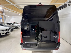 heti ajoon Mercedes-Benz Sprinter