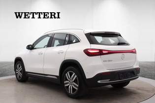 heti ajoon Mercedes-Benz EQA