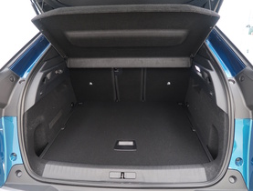 heti ajoon Peugeot E-3008