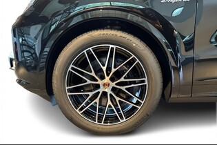 heti ajoon Porsche Cayenne