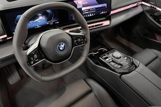 heti ajoon BMW i5