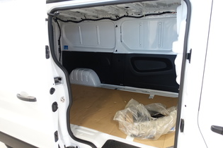 heti ajoon Nissan Primastar