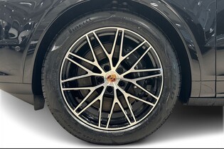 heti ajoon Porsche Cayenne