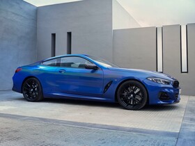 uusi BMW 8-sarja