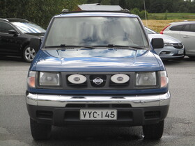 Nissan Pickup vaihtoauto