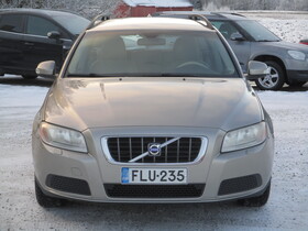 Volvo V70 vaihtoauto