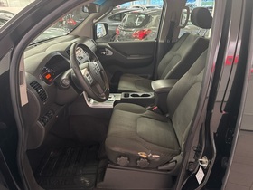 Nissan Navara vaihtoauto