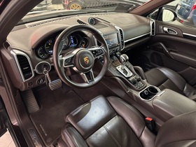 Porsche Cayenne vaihtoauto