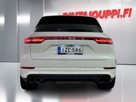 Porsche Cayenne vaihtoauto