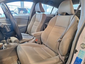 Honda Insight vaihtoauto