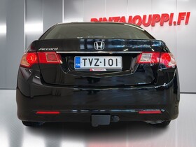 Honda Accord vaihtoauto