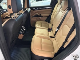 Porsche Cayenne vaihtoauto