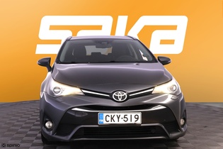 Toyota Avensis vaihtoauto