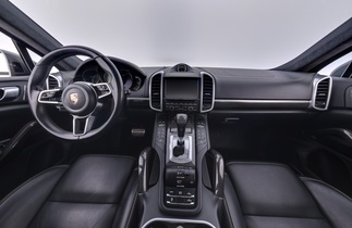 Porsche Cayenne vaihtoauto