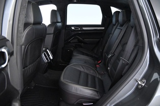 Porsche Cayenne vaihtoauto