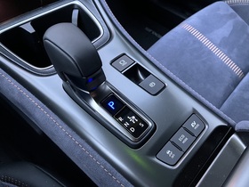 Lexus LBX vaihtoauto