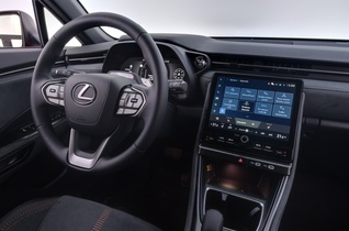 Lexus LBX vaihtoauto