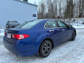 Honda Accord vaihtoauto