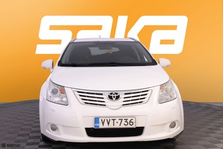 Toyota Avensis vaihtoauto