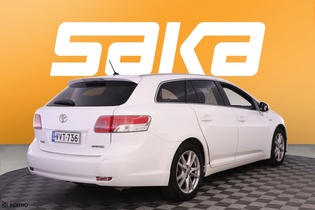 Toyota Avensis vaihtoauto