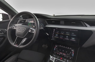 Audi Q8 e-tron vaihtoauto