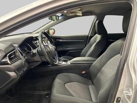 Toyota Camry vaihtoauto