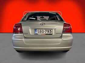 Toyota Avensis vaihtoauto