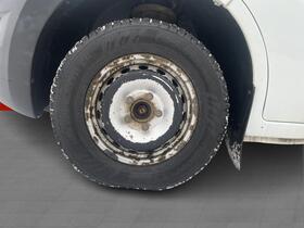 Nissan NV400 vaihtoauto