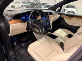 Tesla Model X vaihtoauto