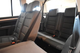 Volkswagen Touran vaihtoauto