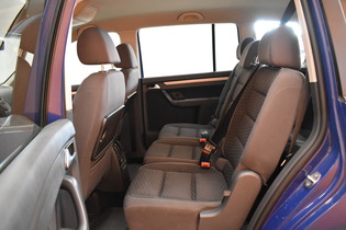 Volkswagen Touran vaihtoauto