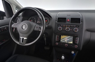 Volkswagen Touran vaihtoauto
