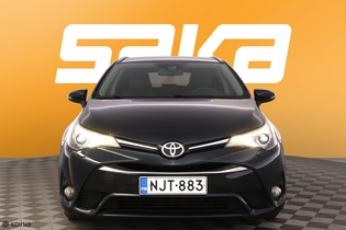 Toyota Avensis vaihtoauto