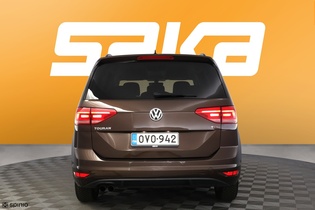 Volkswagen Touran vaihtoauto